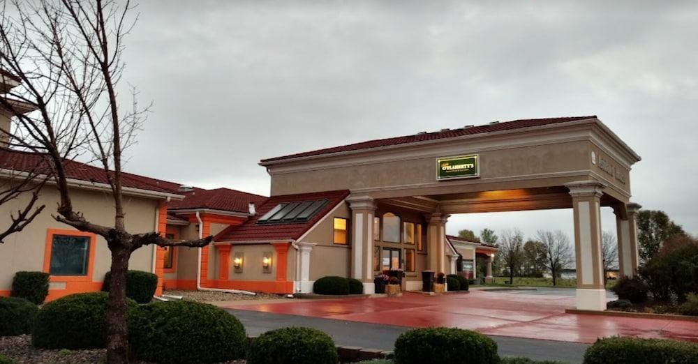 Comfort Inn & Suites At I-74 And 155 모튼 외부 사진
